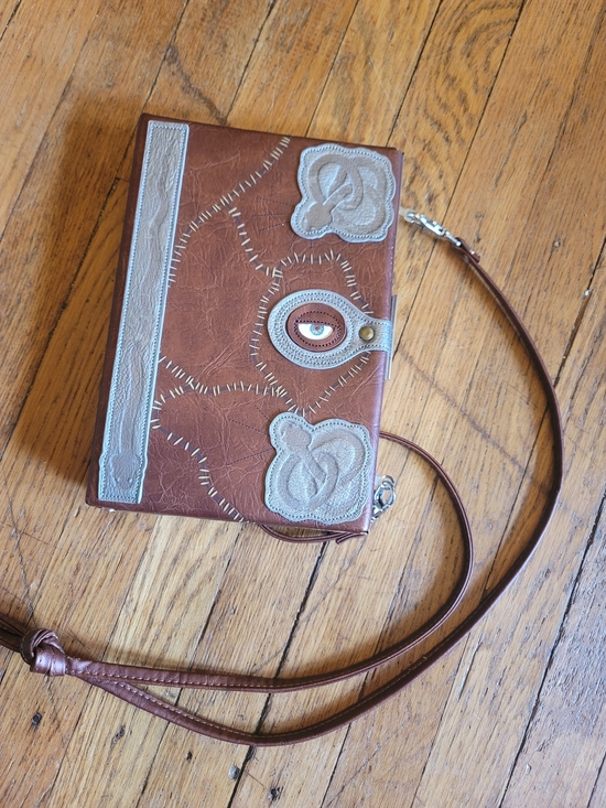 Loungefly Handbags - Hocus Pocus Disney Parks Spellbook Accordian Crossbody Purse